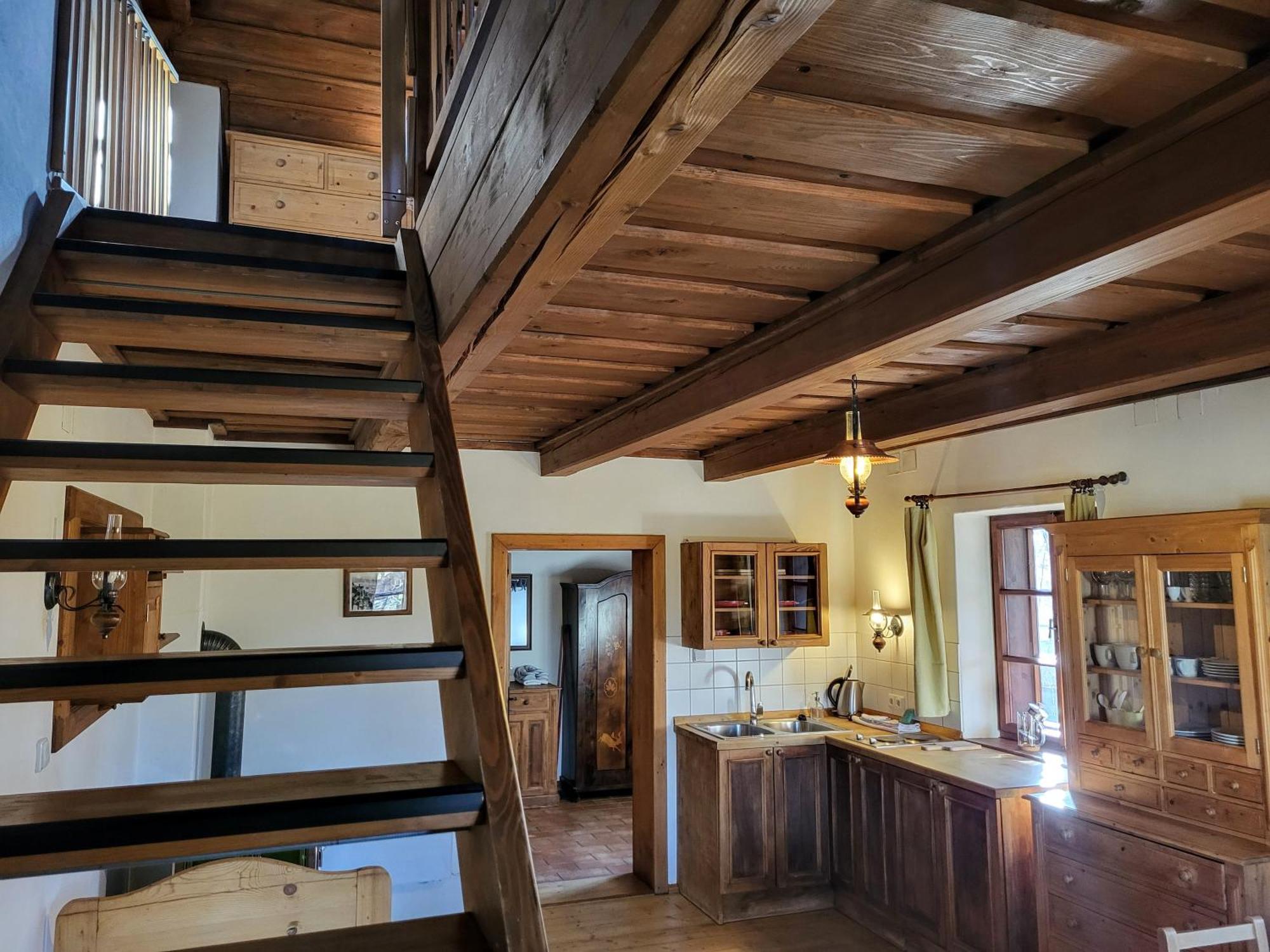 Apartmany Cerveny Dvur Chvalsiny Екстер'єр фото
